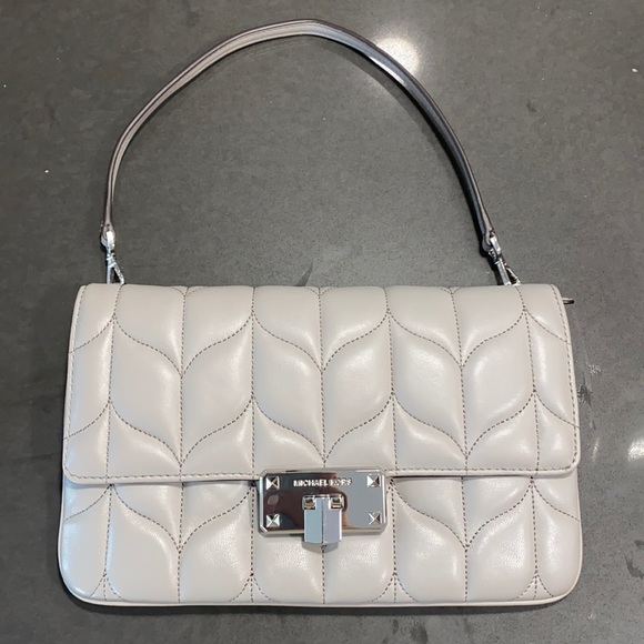 Michael Kors Pleated Purse - Picture 1 of 5